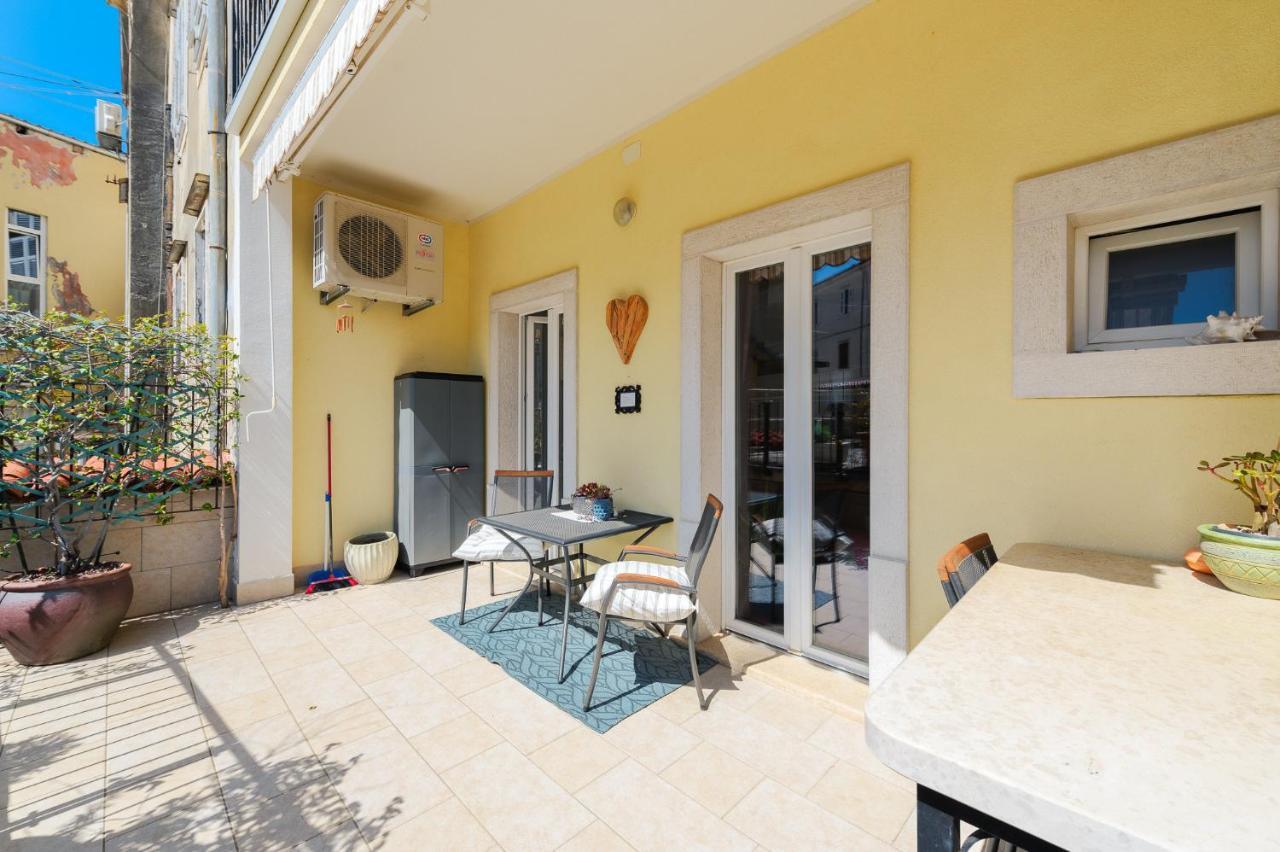 Apartment Nina Poreč Exterior foto